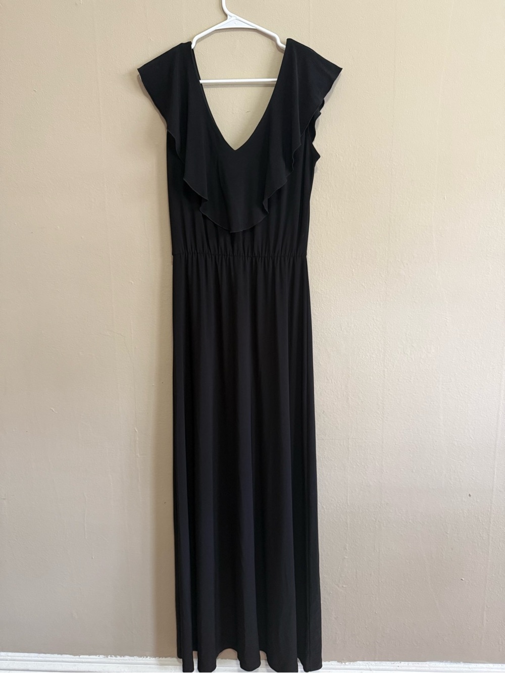 Nikki Poulos Classic Black Maxi Dress with Ruffle V-Neck Size Small